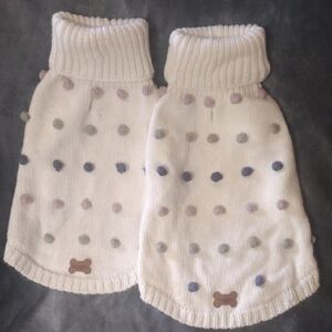 Koolaburra White Knit with Brown Accent